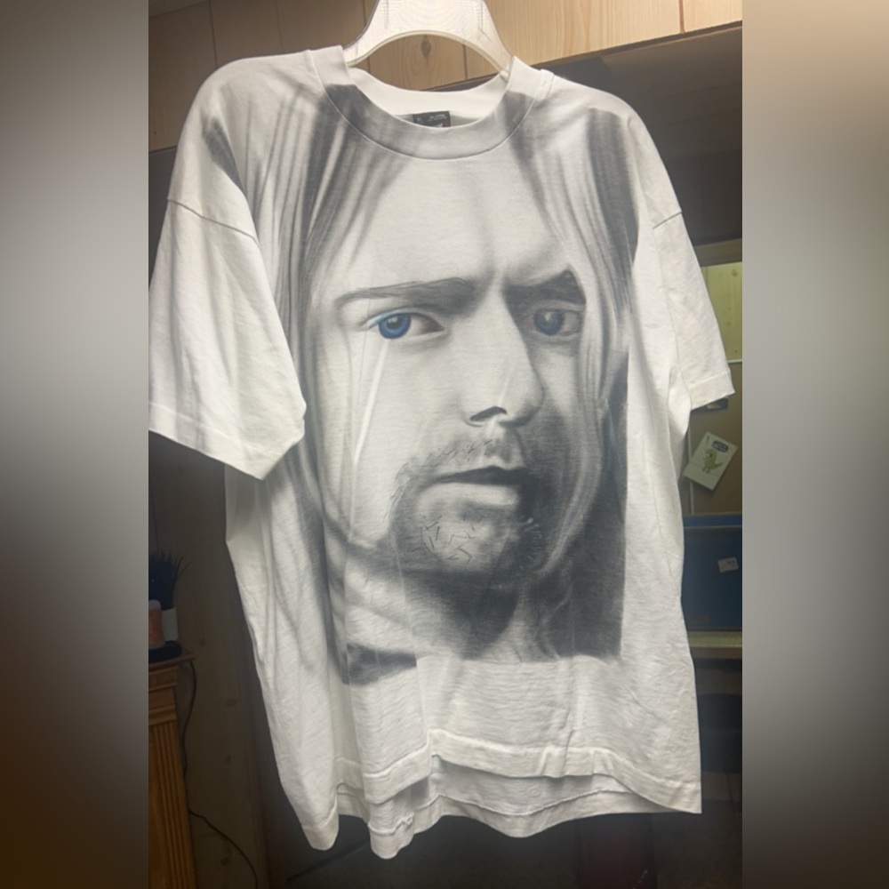 Vintage Kurt cobain t shirt